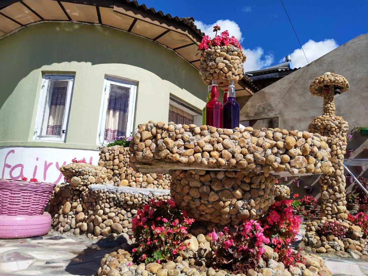 Fairy Hostel Νουβάρα Ελίγια Εξωτερικό φωτογραφία