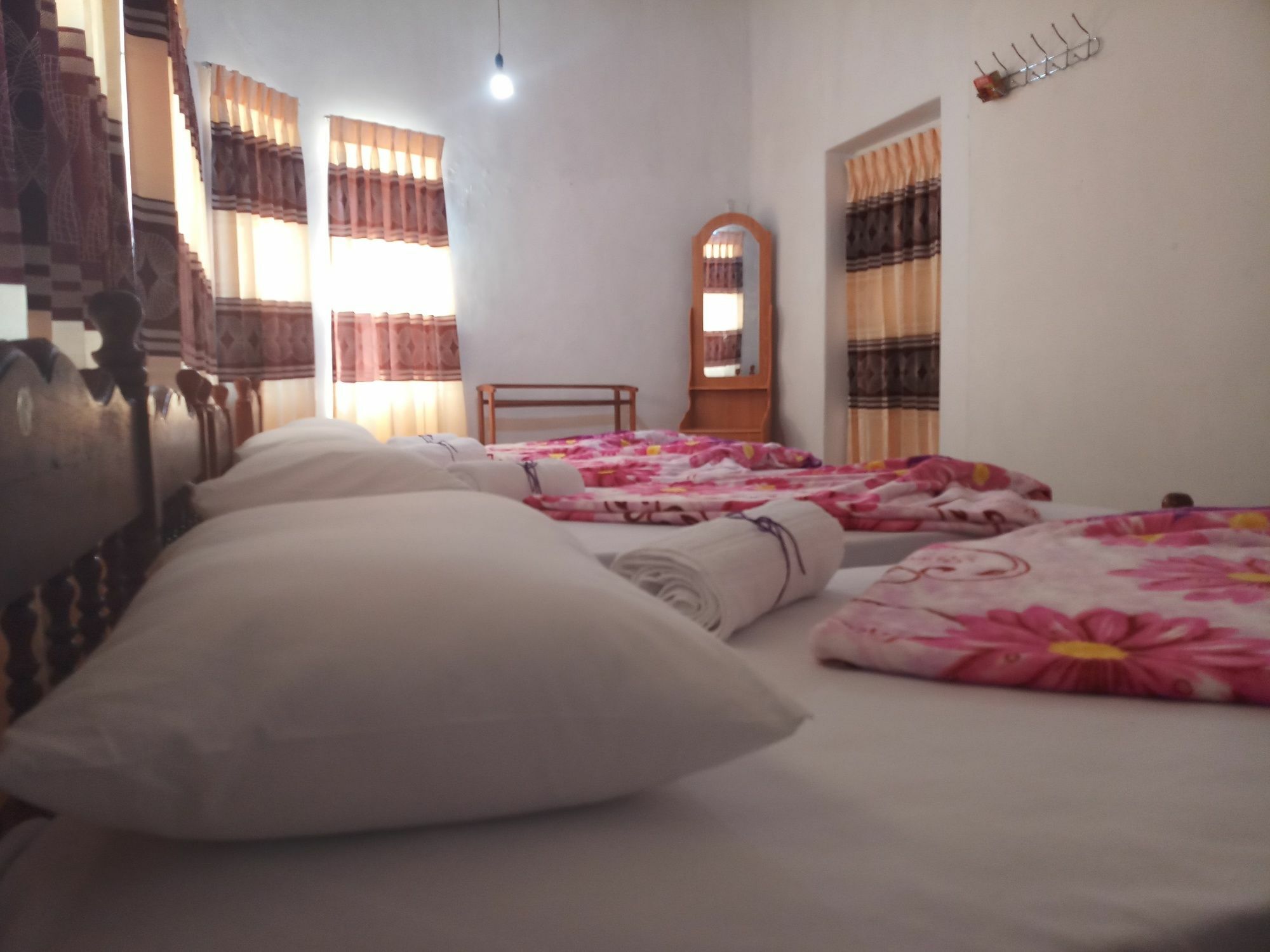 Fairy Hostel Νουβάρα Ελίγια Εξωτερικό φωτογραφία